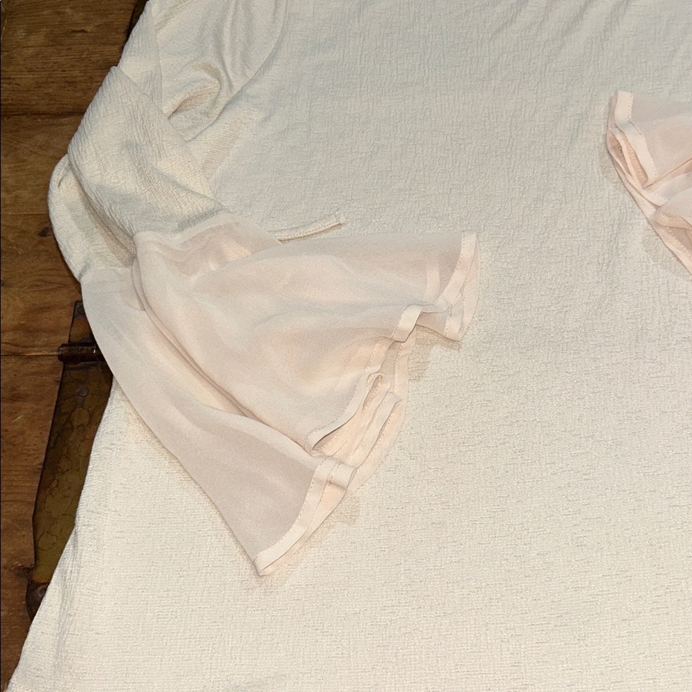 LC Lauren Conrad Cream Ruffle Bell Sleeve Blouse with Sheer Tie Details Size XXL - Picture 3 of 7